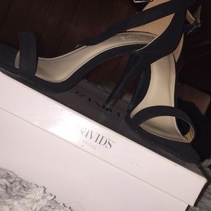 Gorgeous black heels size 9